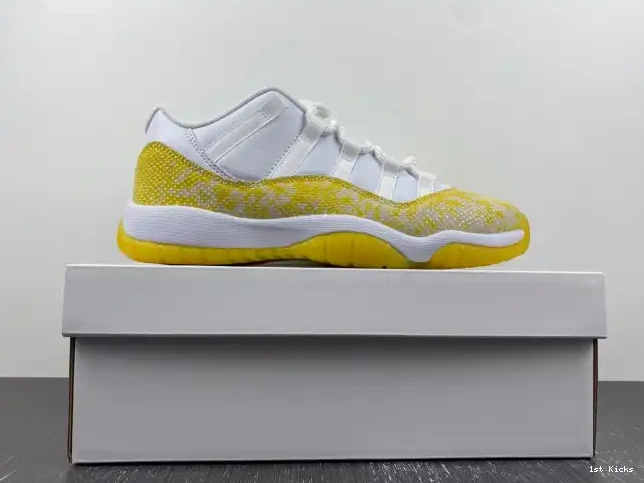 1st Kicks Shoes Snakeskin Air Jordan Low Yellow WMNS AH7860-107 11 0518